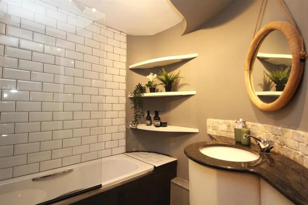 Large New-York Style Penthouse Apartment In Leeds City Centre With Contactless Check In Leeds (West Yorkshire) Exterior foto